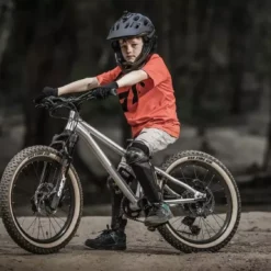Early Rider, Hellion 20, MTB/Downhill Kinderrad 2023 -Thule || Croozer || MOUNTAIN BUGGY Verkäufe hellion20 gallery desktop 2